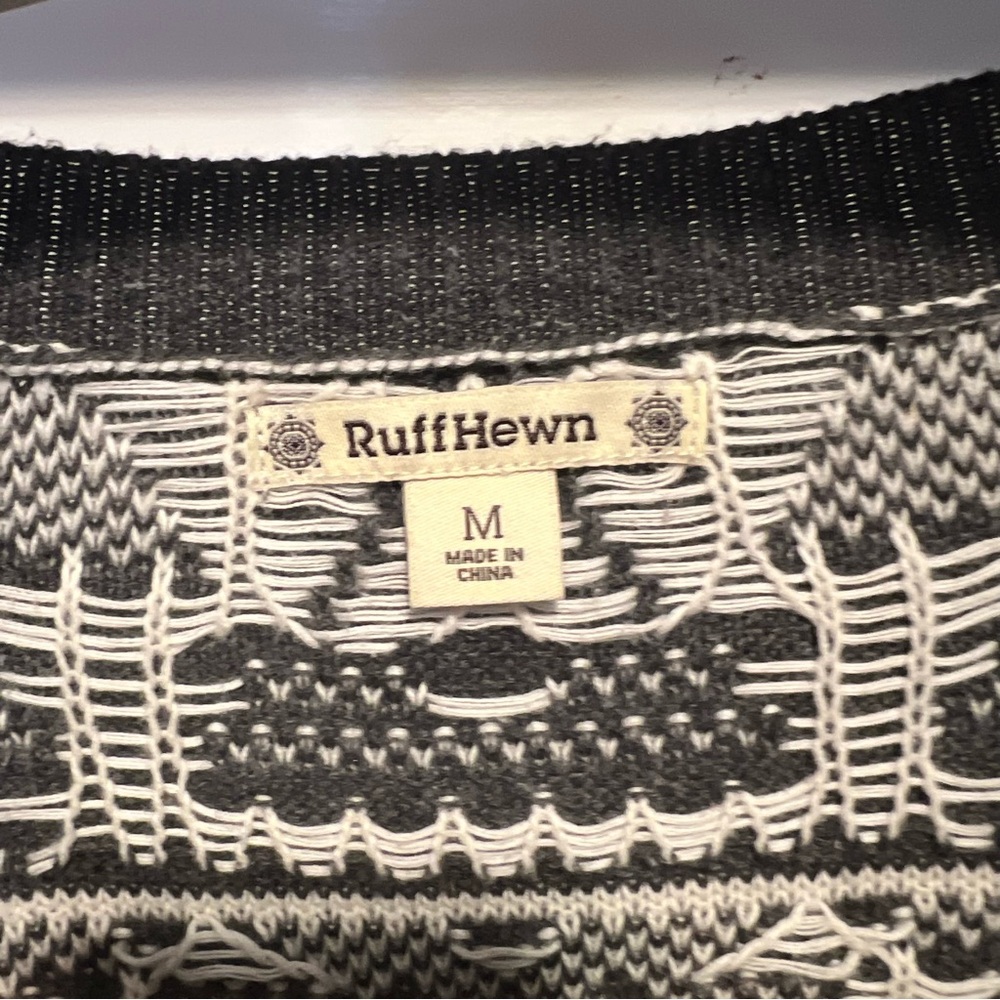 Aztec pattern sweater - Picture 5 of 5